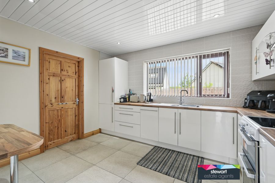 3 Edenview Way