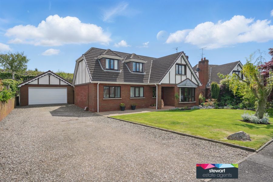 17 Kensington Manor