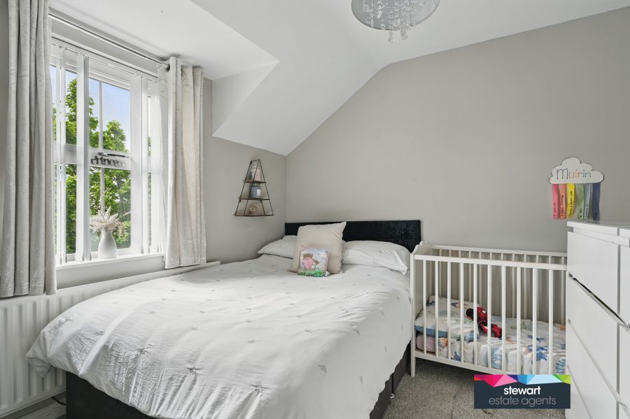 6 Mount Eagles Avenue