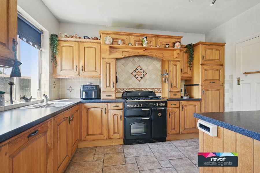 30 Lower Ballinderry Road