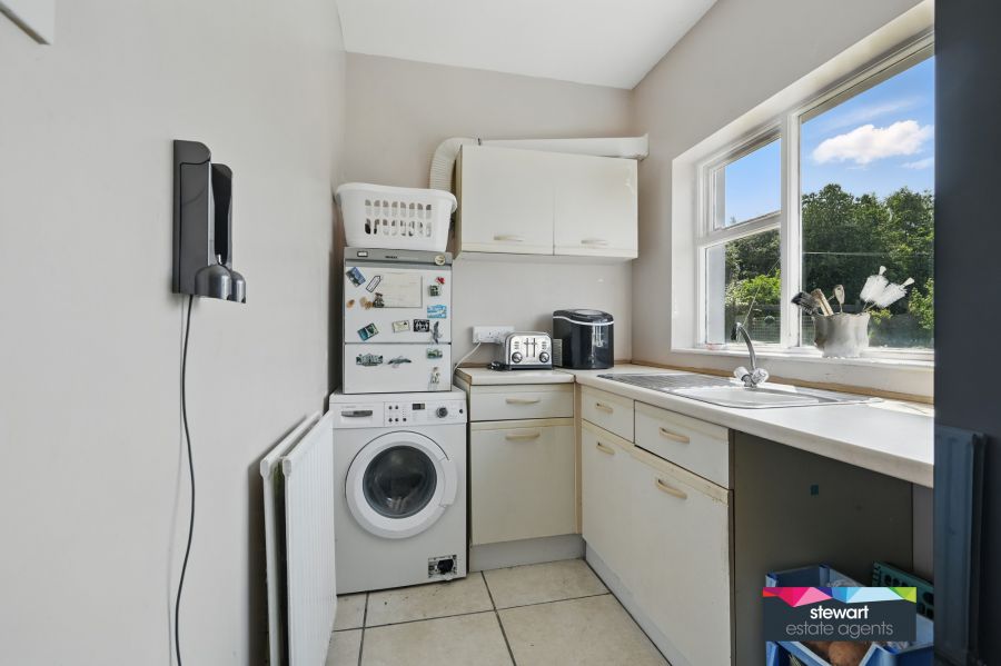 30 Lower Ballinderry Road