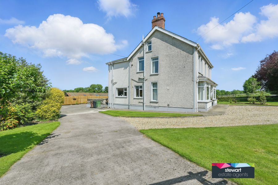 30 Lower Ballinderry Road