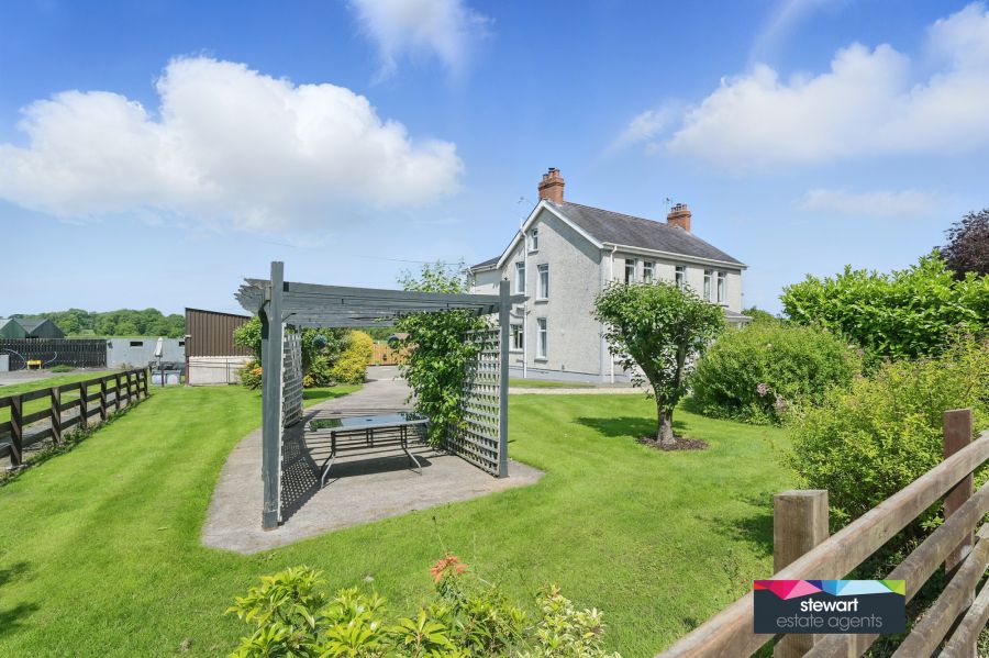 30 Lower Ballinderry Road