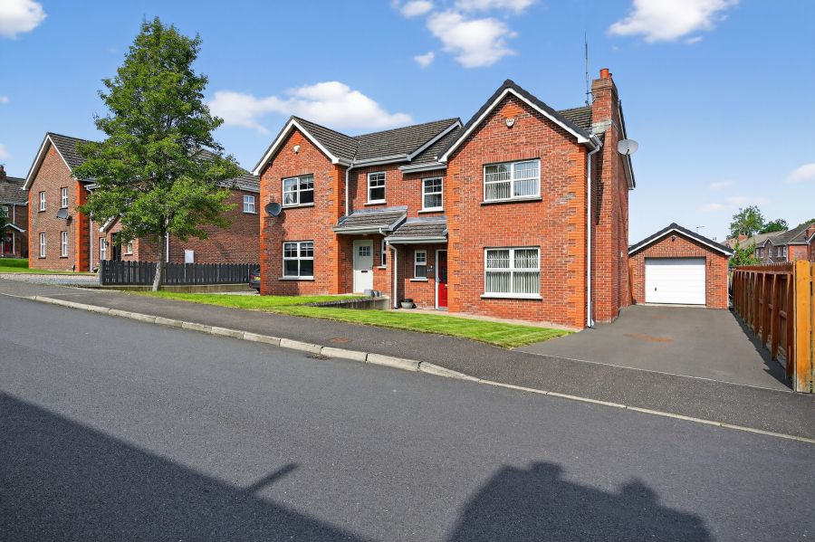 4 Windsor Hill, Waringstown, BT66 7FZ