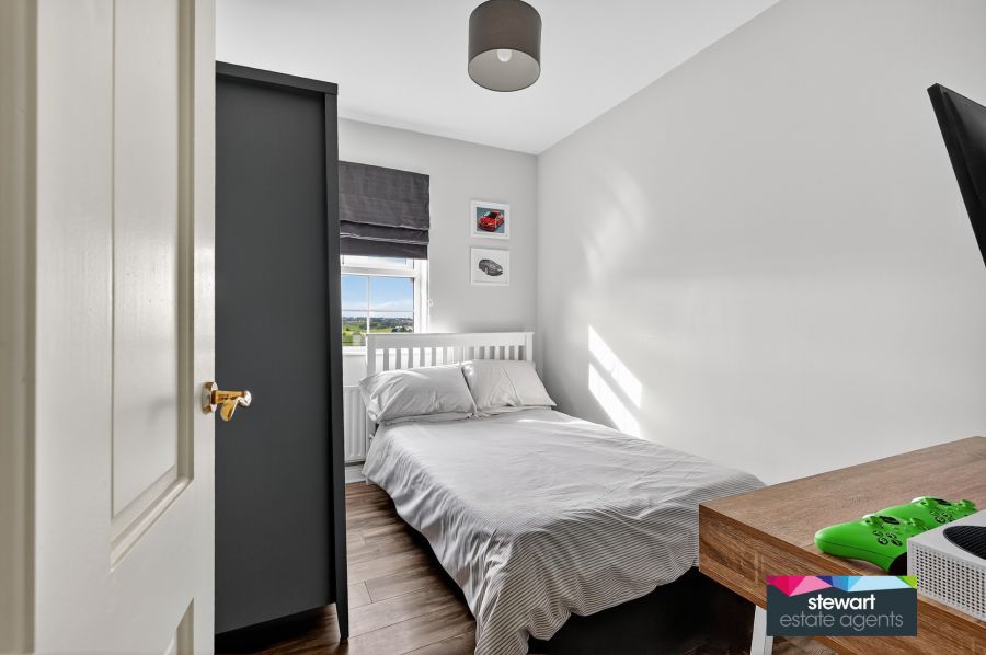 78 Glebe Gardens