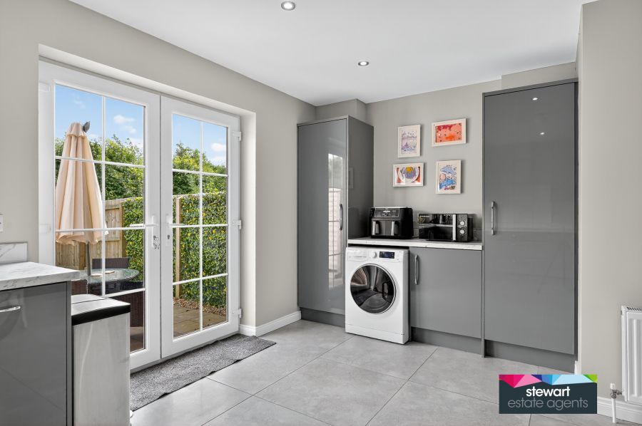 8 Glebe Close