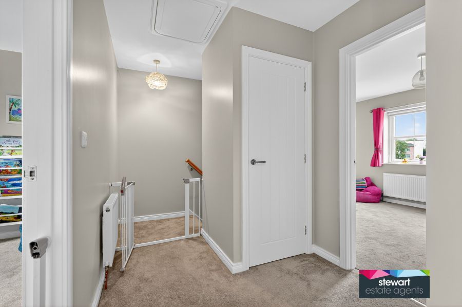 8 Glebe Close