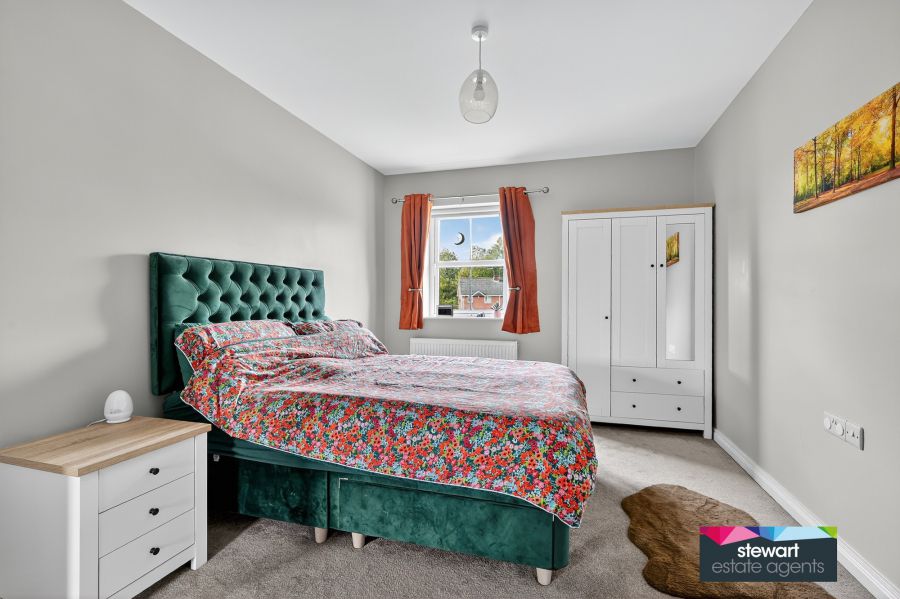 8 Glebe Close
