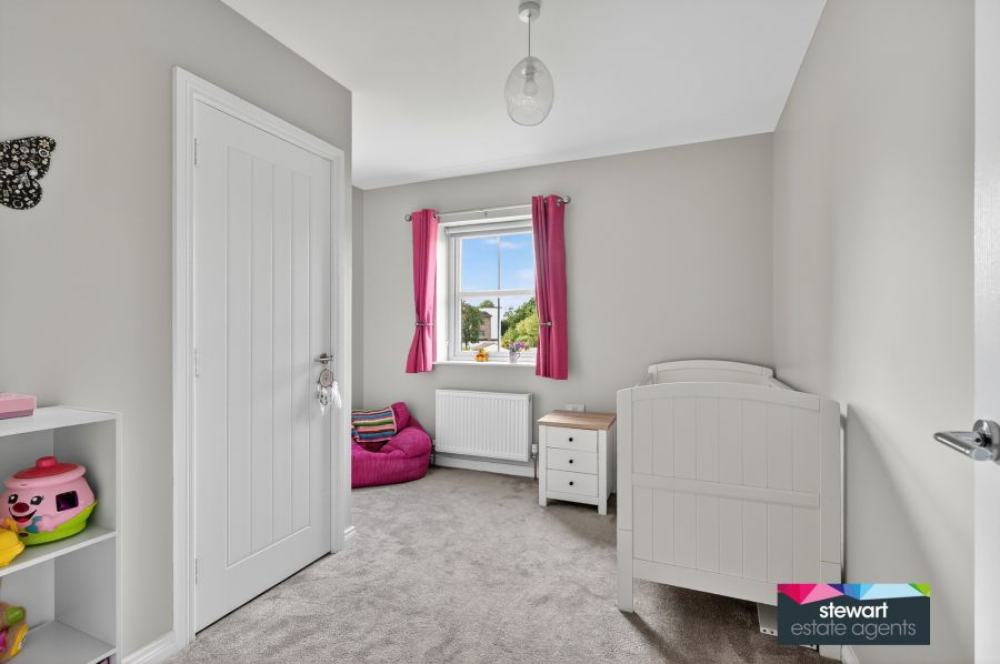 8 Glebe Close