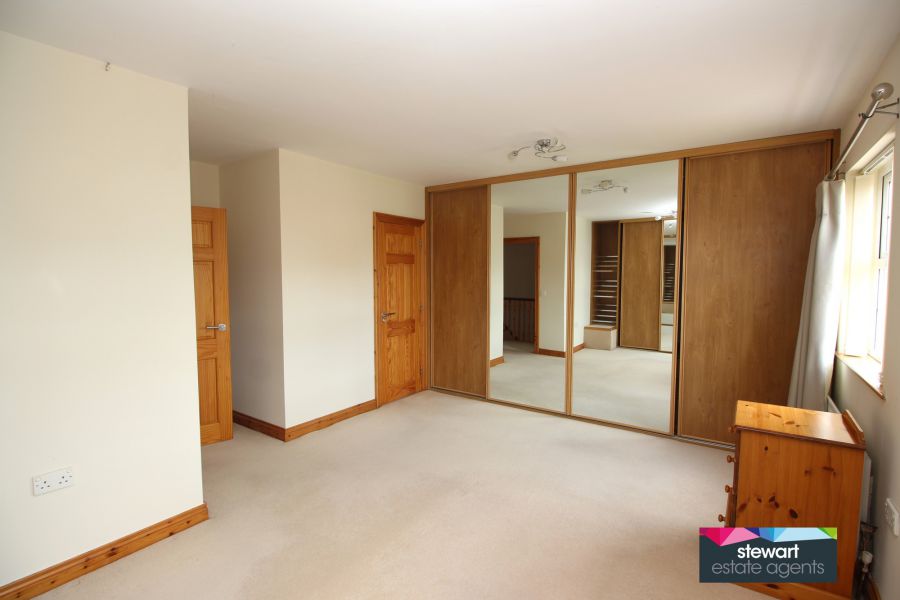 27 Glebe Park