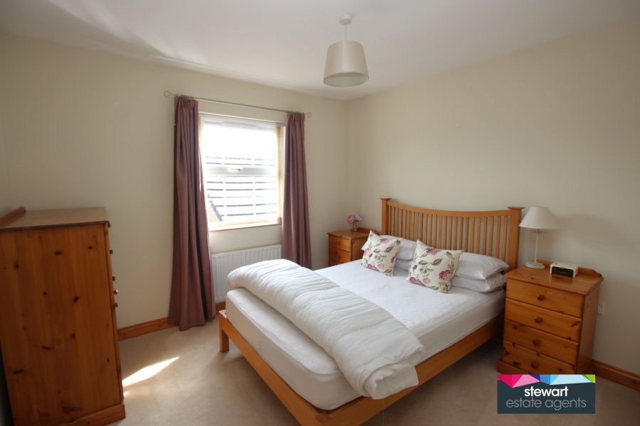 27 Glebe Park