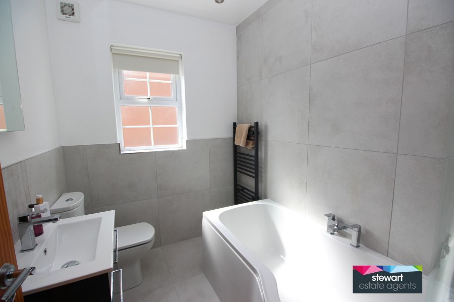 27 Glebe Park