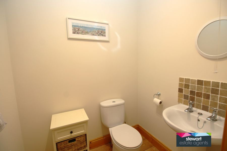 27 Glebe Park