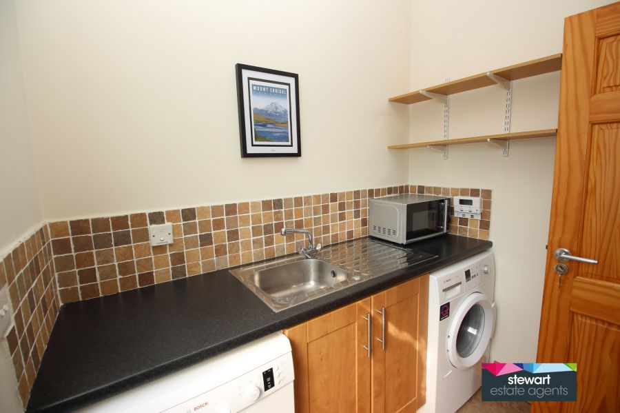 27 Glebe Park