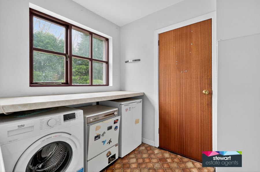 The White House, 4A Chestnut Hill Road