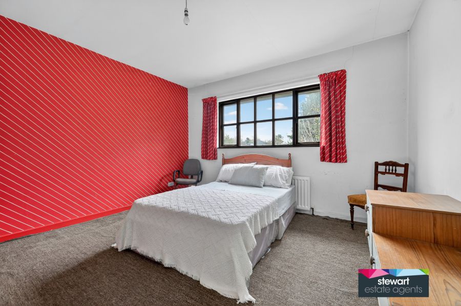 The White House, 4A Chestnut Hill Road