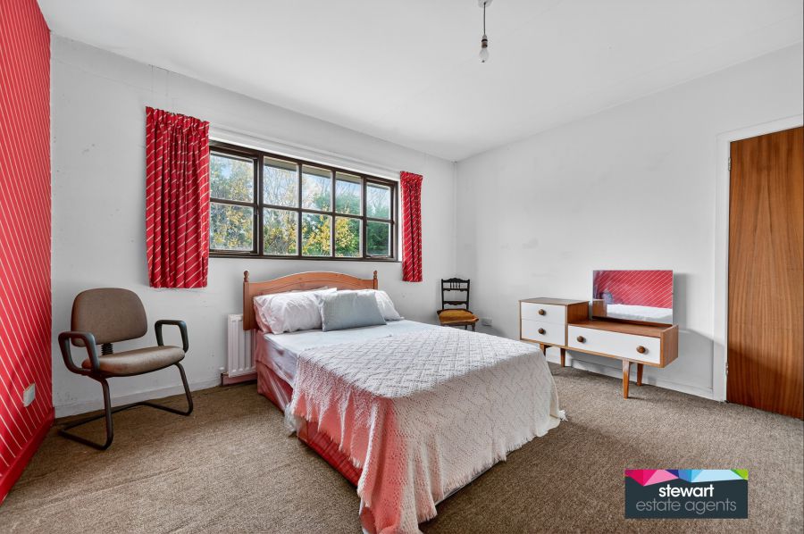 The White House, 4A Chestnut Hill Road