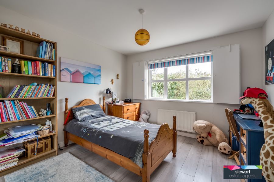 17 Lower Ballinderry Road