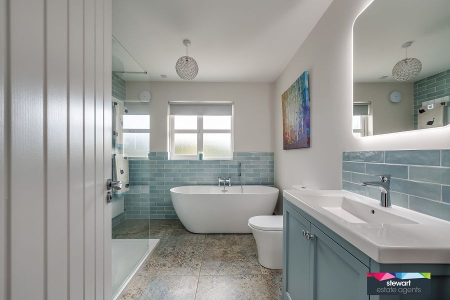 17 Lower Ballinderry Road