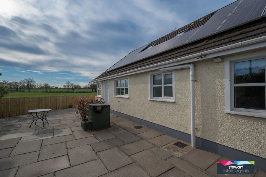 17 Lower Ballinderry Road