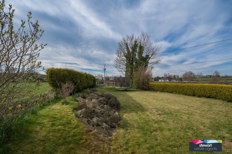 17 Lower Ballinderry Road