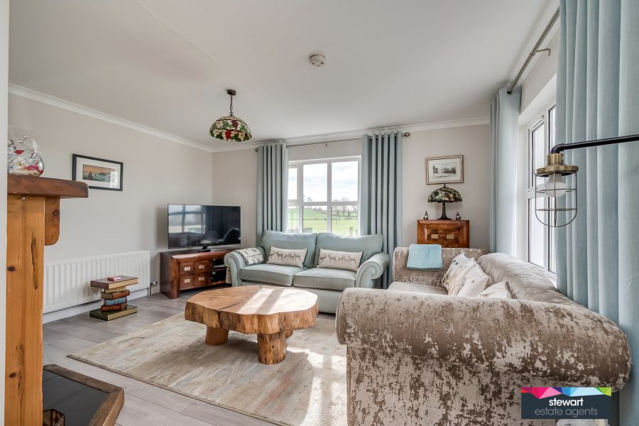 17 Lower Ballinderry Road