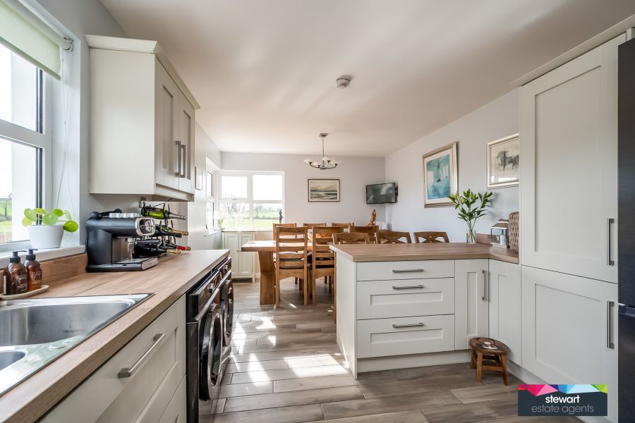 17 Lower Ballinderry Road