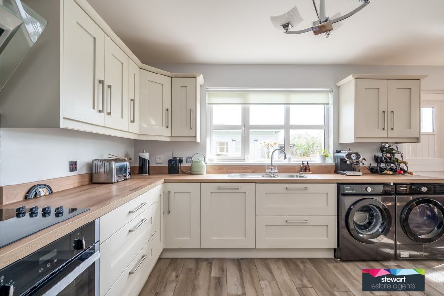 17 Lower Ballinderry Road