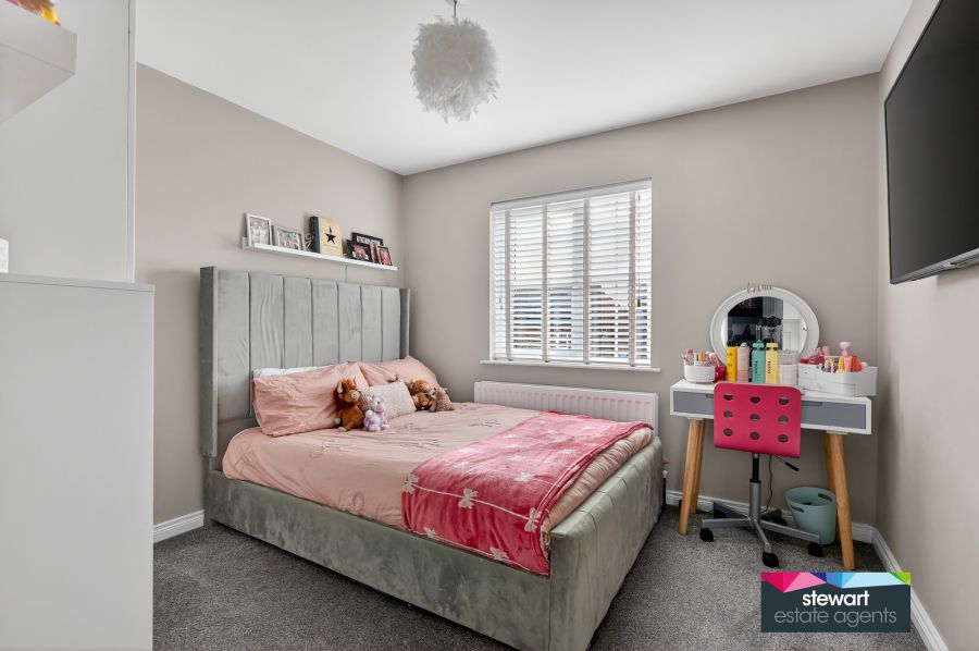 76 Wellington Park Drive