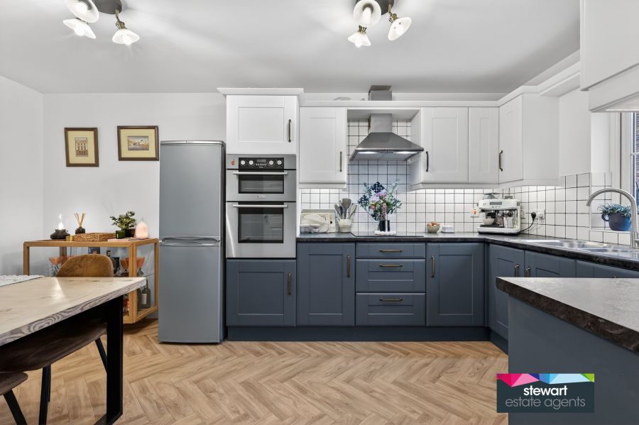 84 Wellington Park Avenue