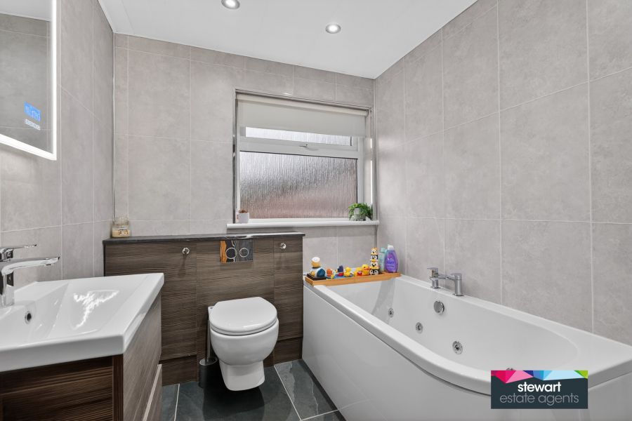 18B  Castlevue Gardens