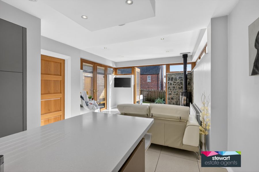 4 Wellington Park Drive