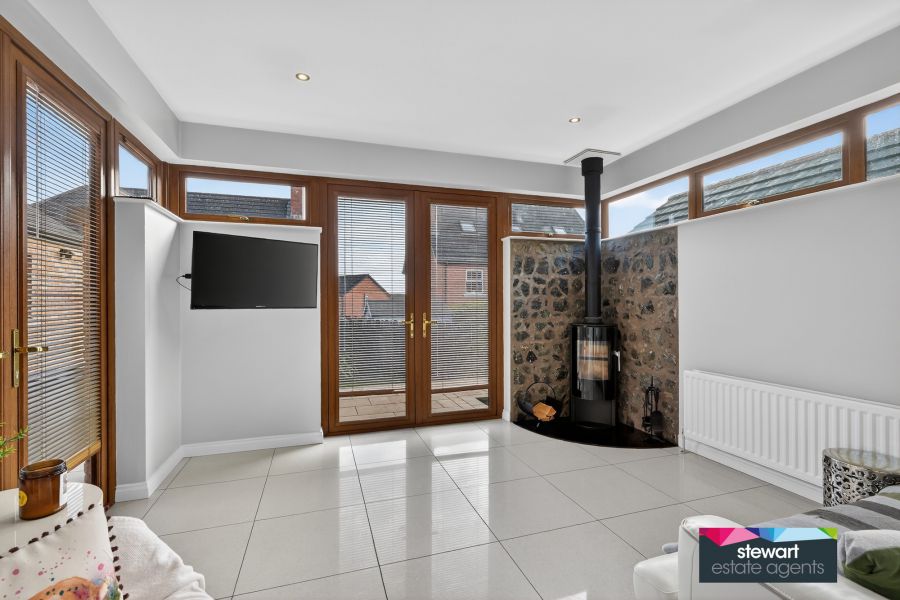 4 Wellington Park Drive