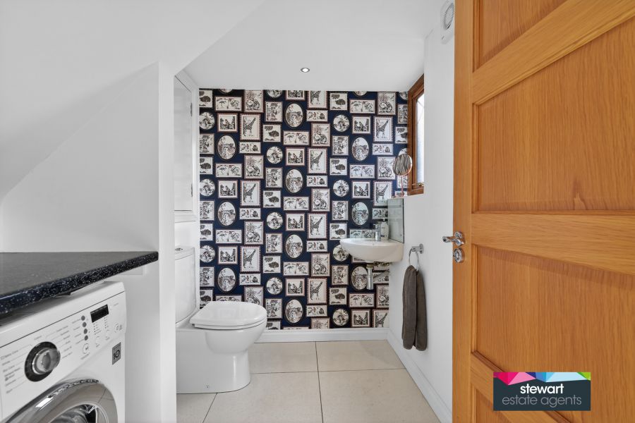 4 Wellington Park Drive