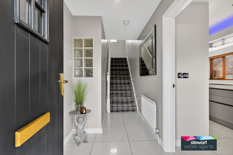 4 Wellington Park Drive