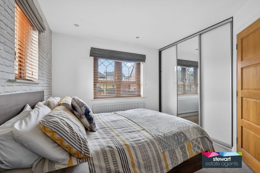 4 Wellington Park Drive