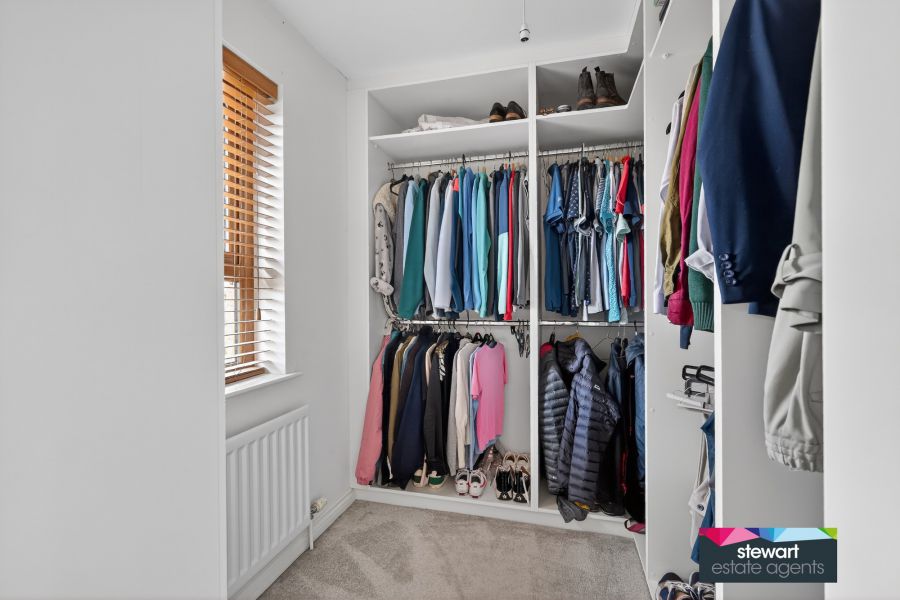 4 Wellington Park Drive