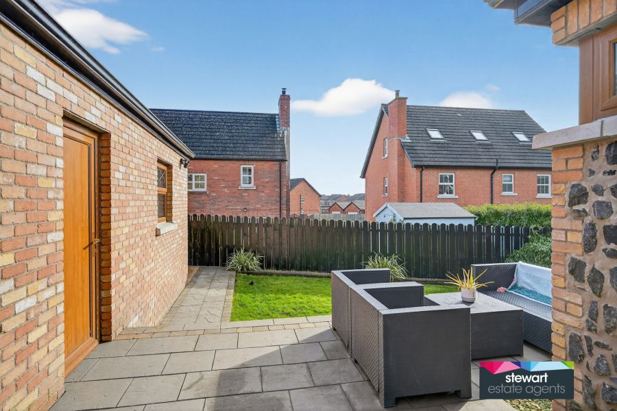 4 Wellington Park Drive