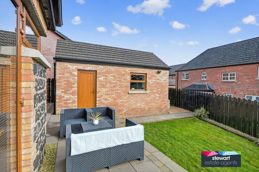 4 Wellington Park Drive