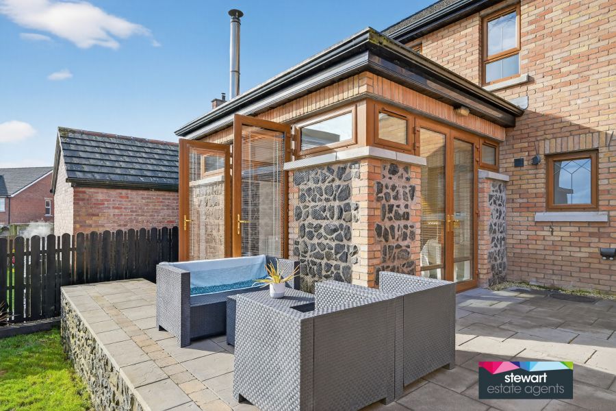 4 Wellington Park Drive