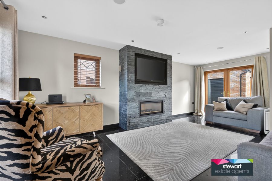 4 Wellington Park Drive