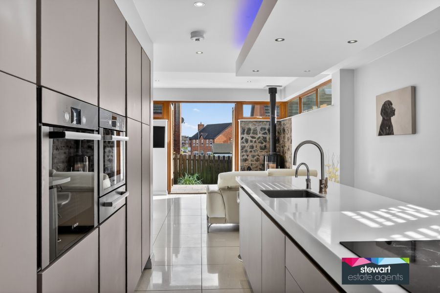 4 Wellington Park Drive