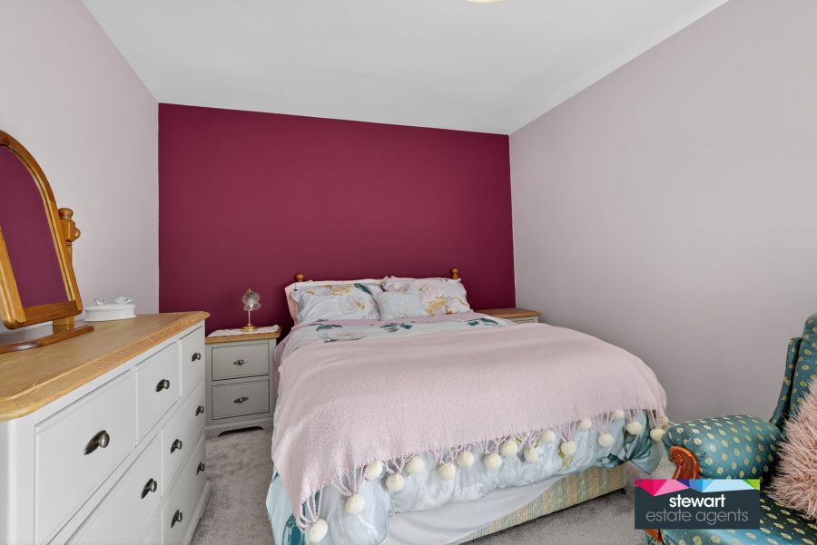 The Enscombe, 47 Waringfield Avenue