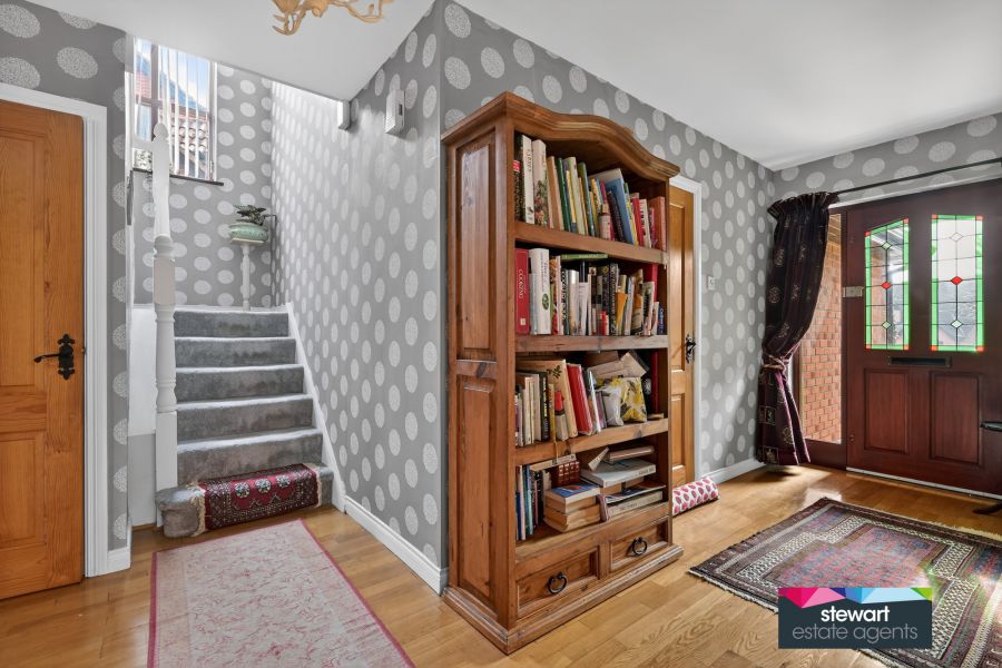 The Enscombe, 47 Waringfield Avenue