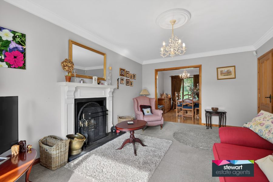 The Enscombe, 47 Waringfield Avenue