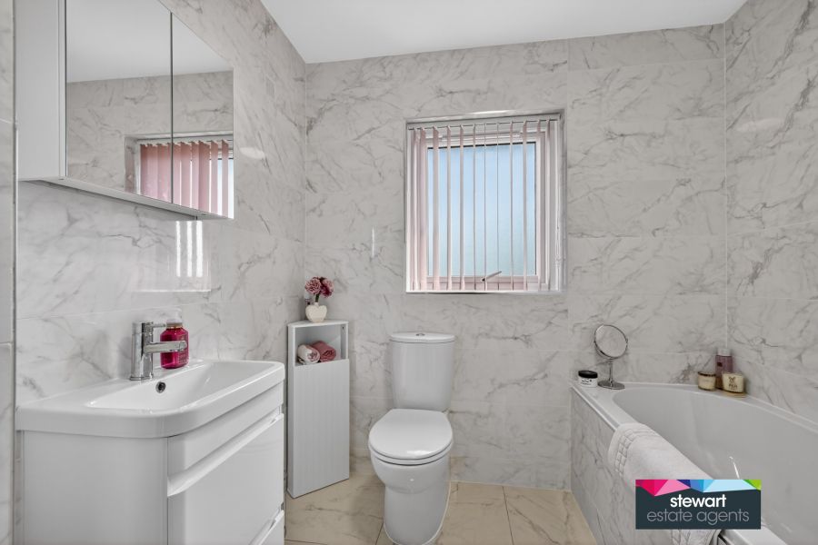 15 Laganvale Mews