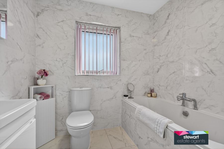 15 Laganvale Mews
