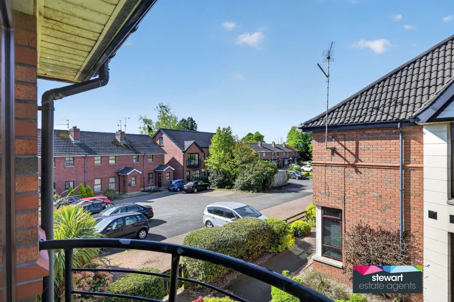 15 Laganvale Mews