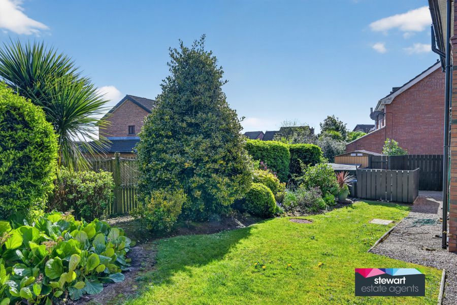 15 Laganvale Mews