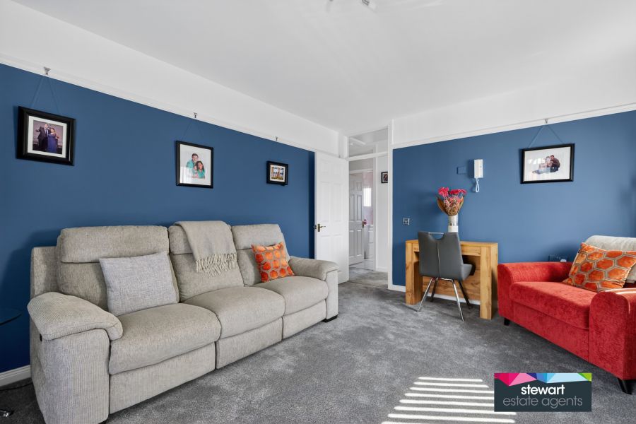 15 Laganvale Mews
